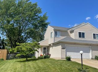 2704 Natalie Dr, Champaign, IL 61822