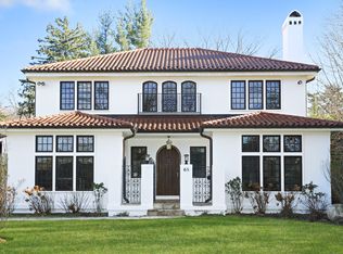 68 Brewster Rd, Scarsdale, NY 10583