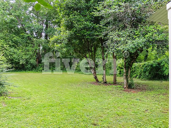 2nd image of 510 Malone Cir