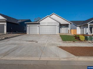 709 Tigerlily St, Silverton, OR 97381