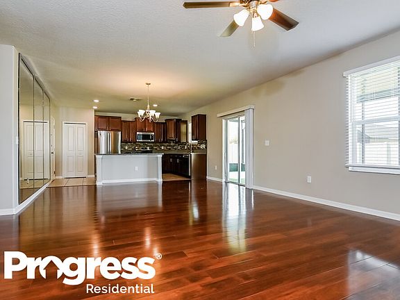 4th image of 8308 Cherry Branch Dr
