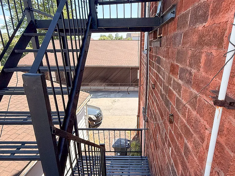 296 Wyoming Ave #2A — Photo 13