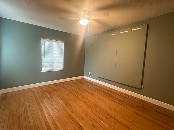 5th image of 1301 Galiano St