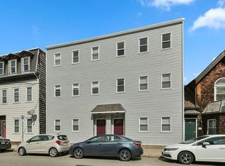 140-142 W 7th St, Boston, MA 02127