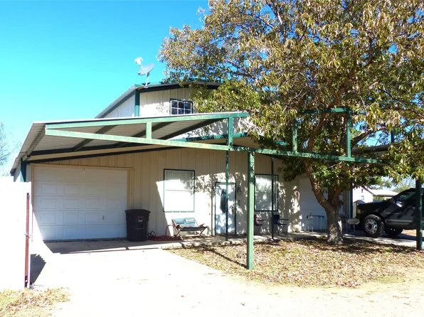 101 S Loop Dr, Brady, TX 76825