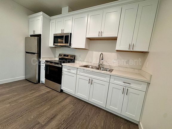 3rd image of 6 Orange Dr #6