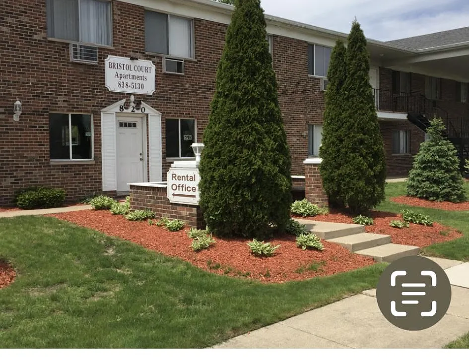 Bristol Court Apartments
