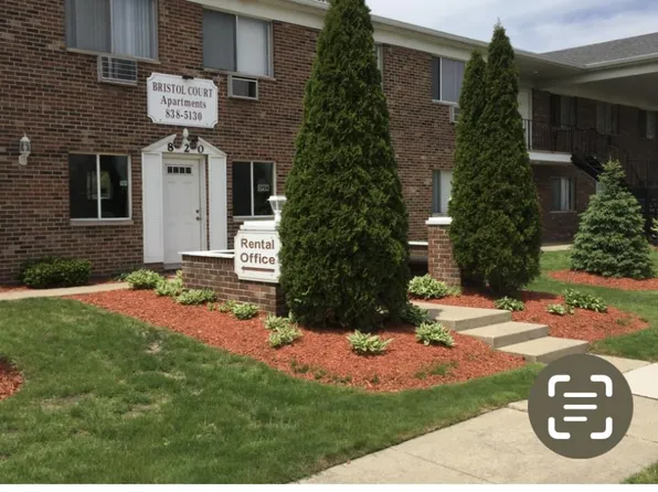 Bristol Court Apartments