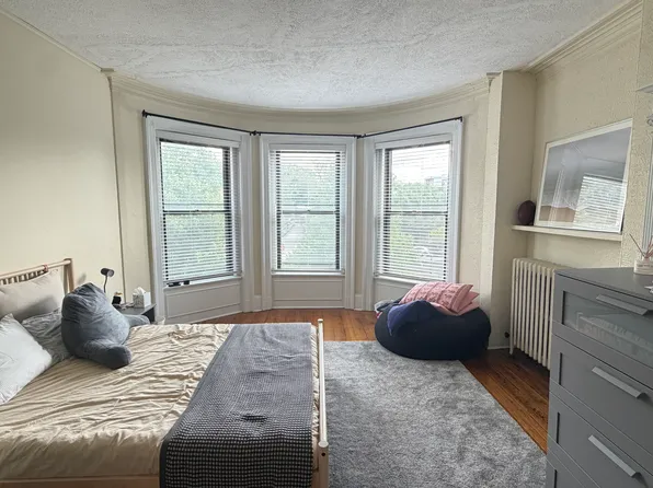 914 Beacon St APT 3, Boston, MA 02215