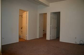 3rd image of 2420 S Indiana Ave APT 12