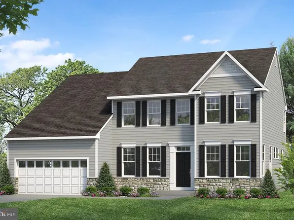 194 Petrelia Dr, Honey Brook, PA 19344