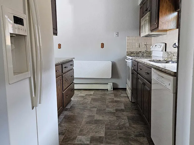 302 Merrill Ave — Photo 15