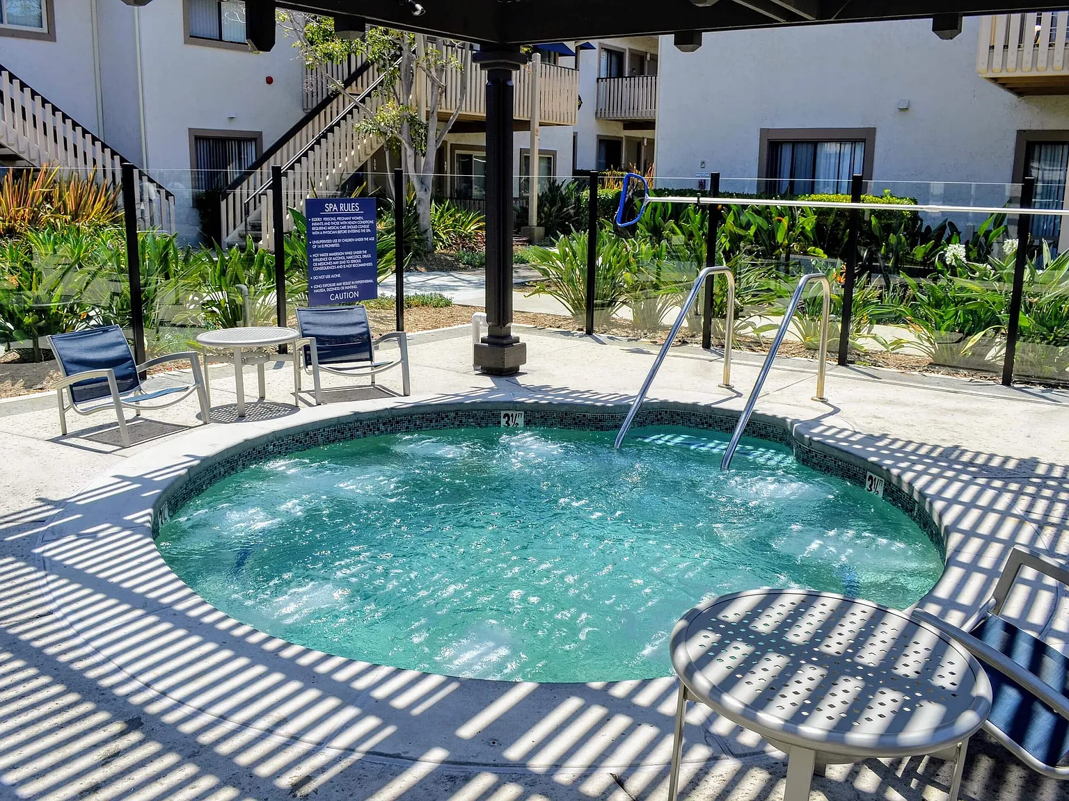 La Jolla Canyon Apartments — Photo 3