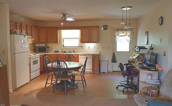 2nd image of 206 S Highlander Dr #6