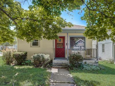 1115 East Moreland BOULEVARD, Waukesha, WI, 53186