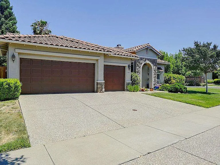 6604 Alder Park Cir photo 1