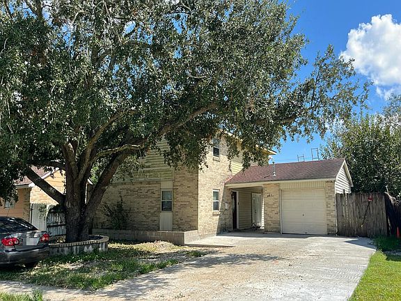 2nd image of 637 E Niagara Cir