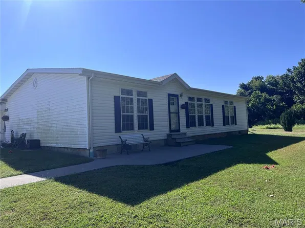 36757 Monroe Rd #580, Stoutsville, MO 65283