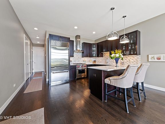 4th image of 2140 W Armitage Ave #4E