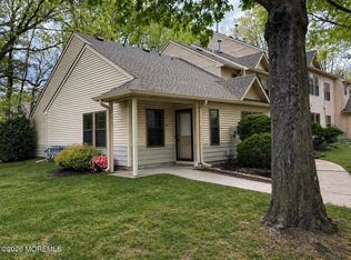 40 Snapdragon Ct, Jackson, NJ 08527