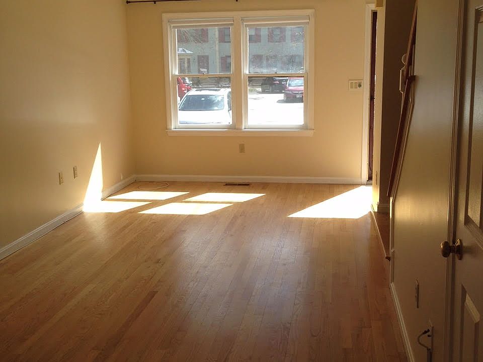 2nd image of 62 Bartemus Trl