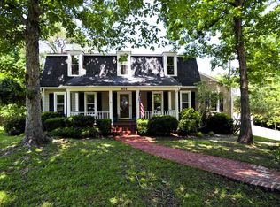 904 Greenway Rd, Jacksonville, NC 28546