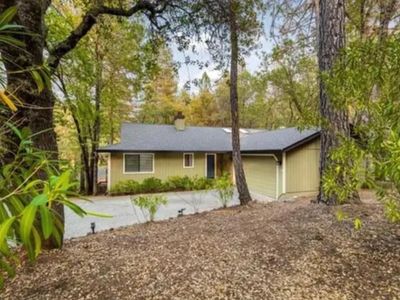 19373 Explorer Ct, Penn Valley, CA, 95946