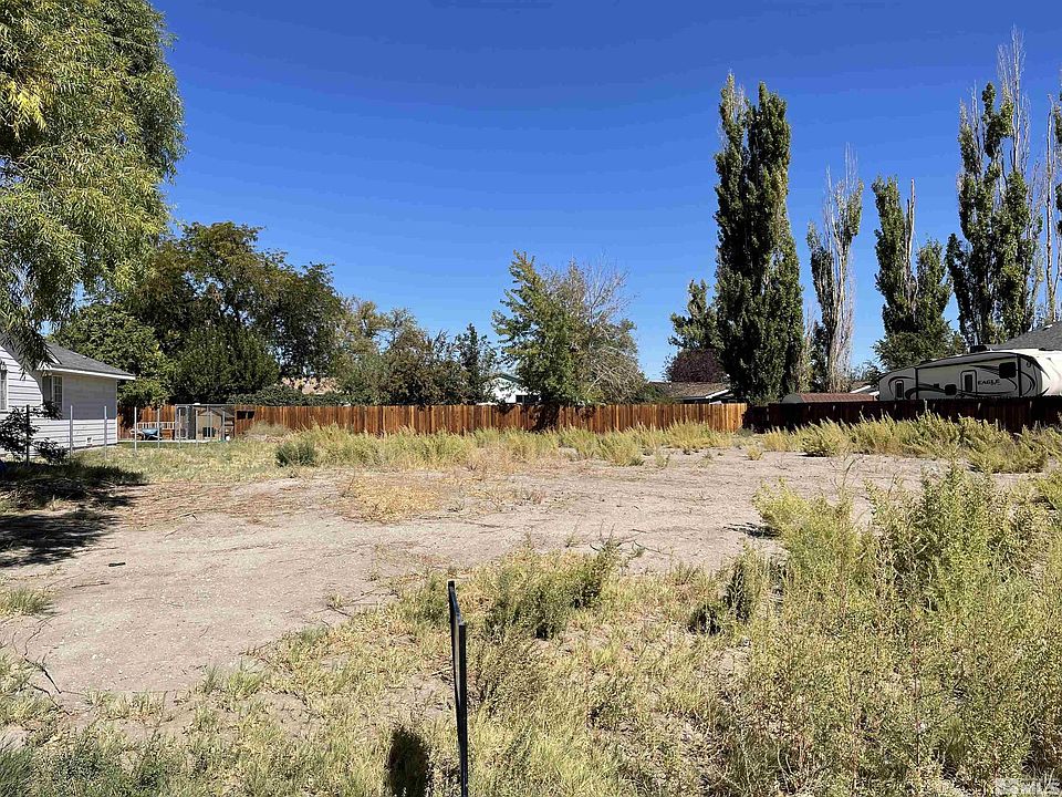 2nd image of 426 Silver Star Ct