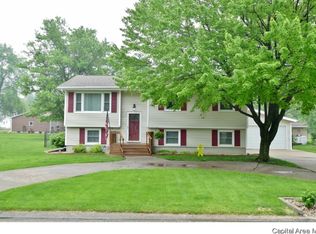 737 Prairie View Rd, Knoxville, IL 61448