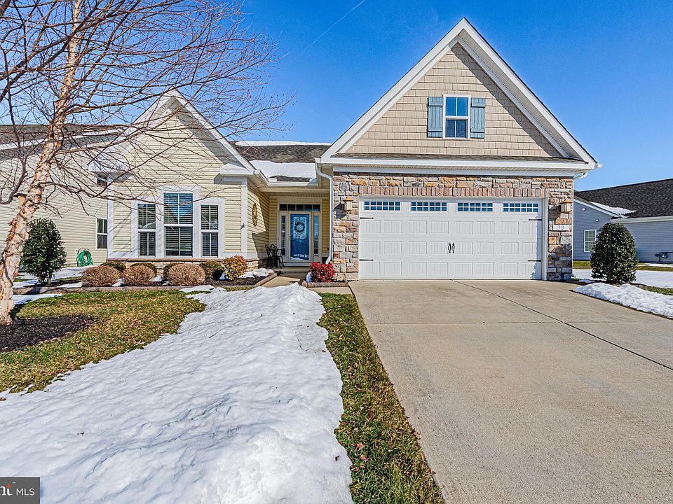 1st image of 38 Waterside Dr