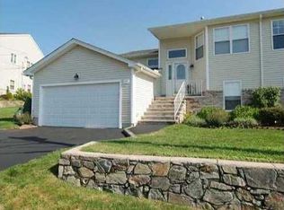 11 Quail Ridge Rd, North Providence, RI 02904