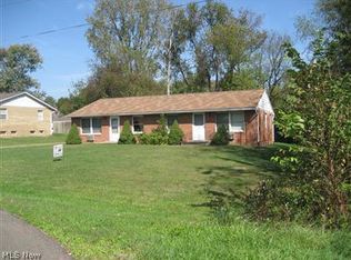 711-713 Carnwise St SE, Canton, OH 44707
