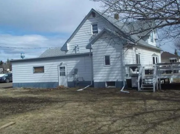 230 2nd St N, Richardton, ND 58652