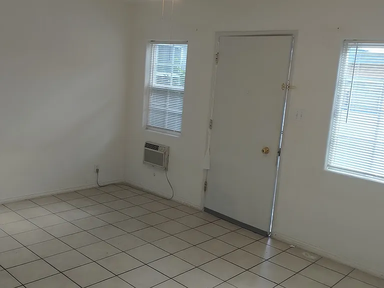 313 Sinclair Ave #A — Photo 11
