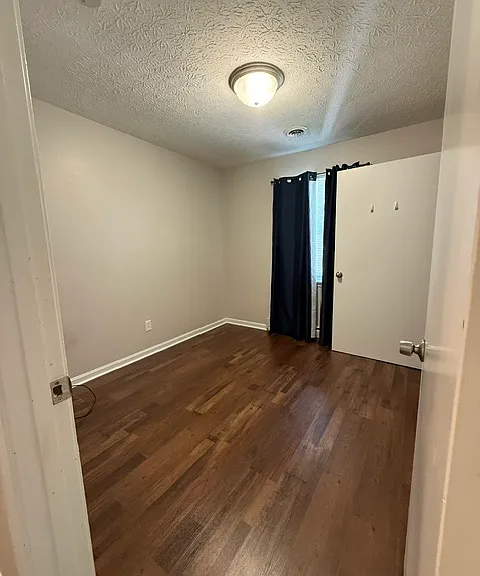6513 Tiffany Ct NE — Photo 10