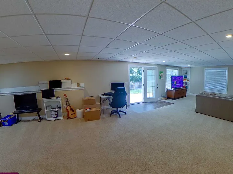 1048 Highland Ridge Dr — Photo 4