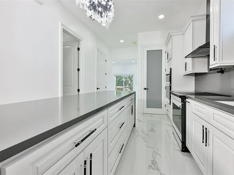 2816 Corrine St #2 — Photo 11