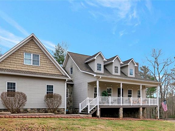 2nd image of 129 Holly Acres Dr