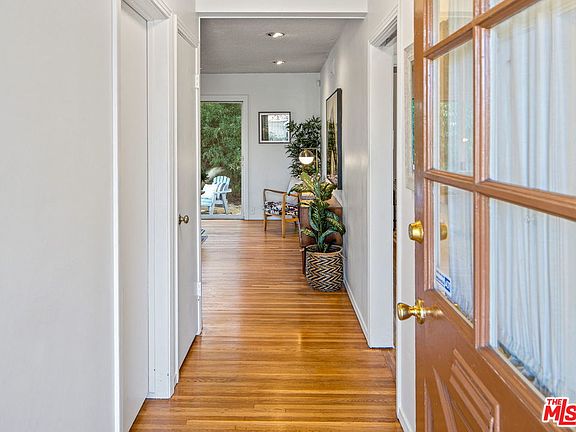 4th image of 11918 McCune Ave
