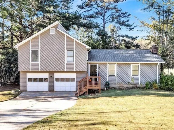 450 Valley Woods Cir SE, Conyers, GA 30094