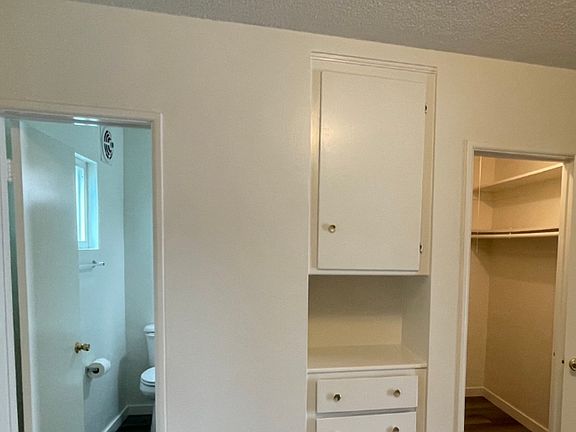 5th image of 7358 Neo St #D