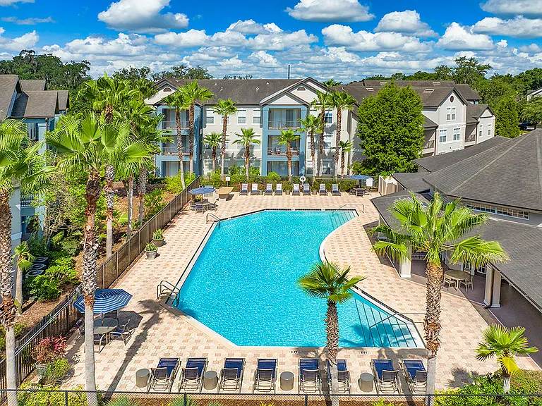 MAA Tampa Oaks — Photo 1