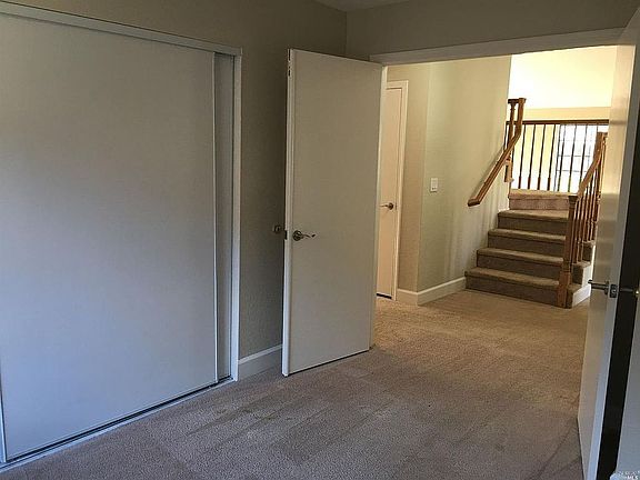 5th image of 2799 Seabreeze Dr