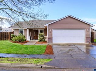 1024 Mountain River Dr, Lebanon, OR 97355