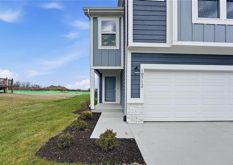 1st image of 19712 W 195th Pl