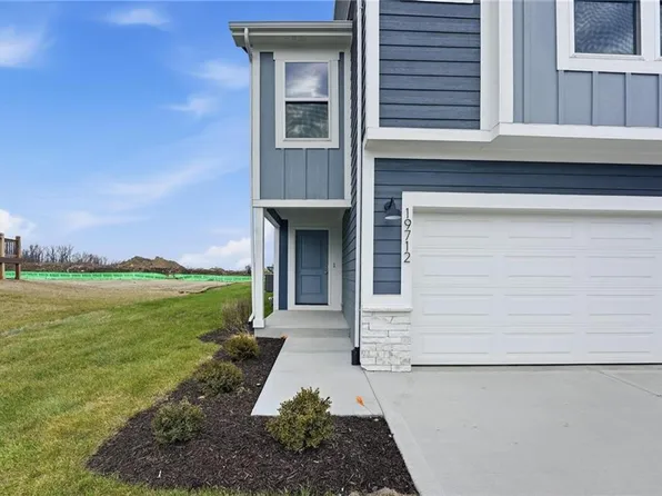19712 W 195th Pl, Spring Hill, KS 66083