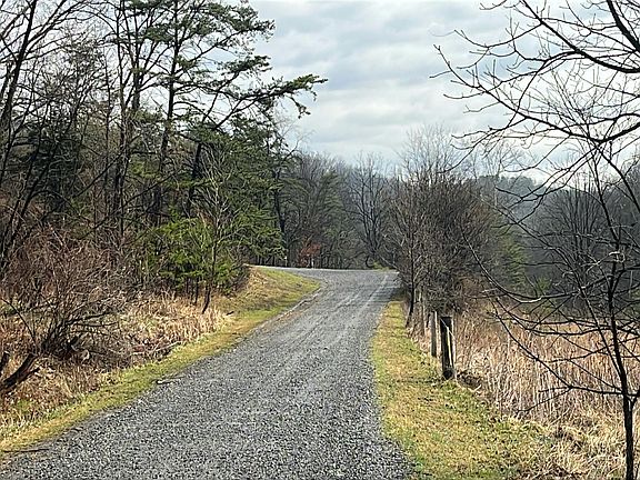 5th image of 100 Pawnee Dr