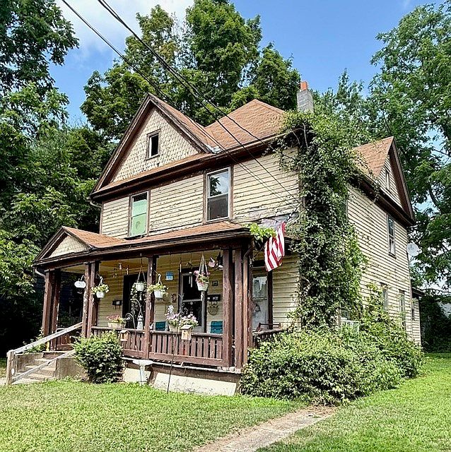 1st image of 371 Fulton St