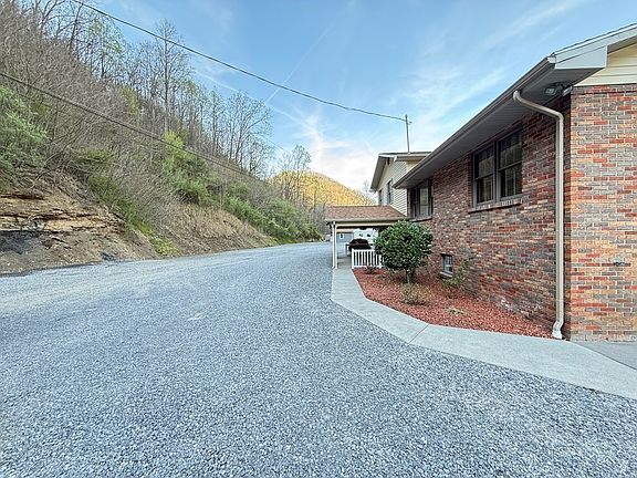 4th image of 1077 Navigator Rd