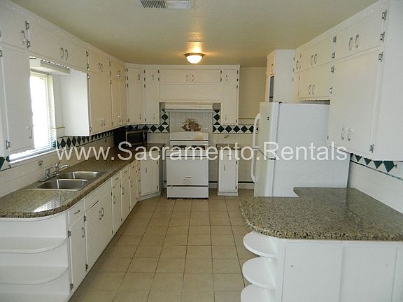 5th image of 6112 Hermosa St